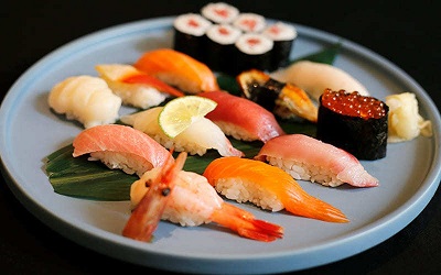 sushi giao hàng tận nơi