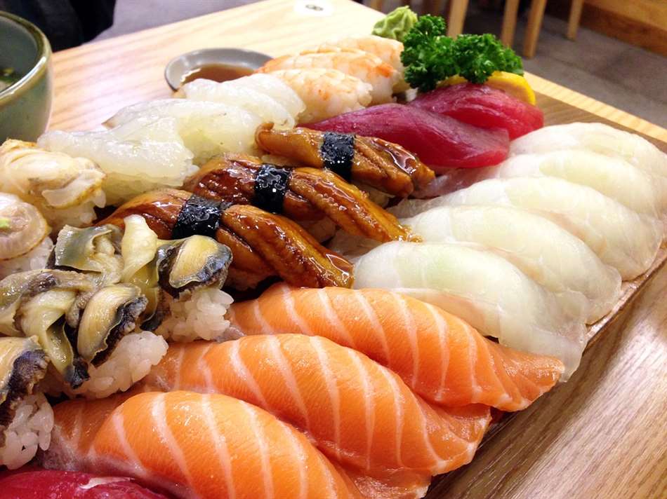 sushi giao hàng tận nơi